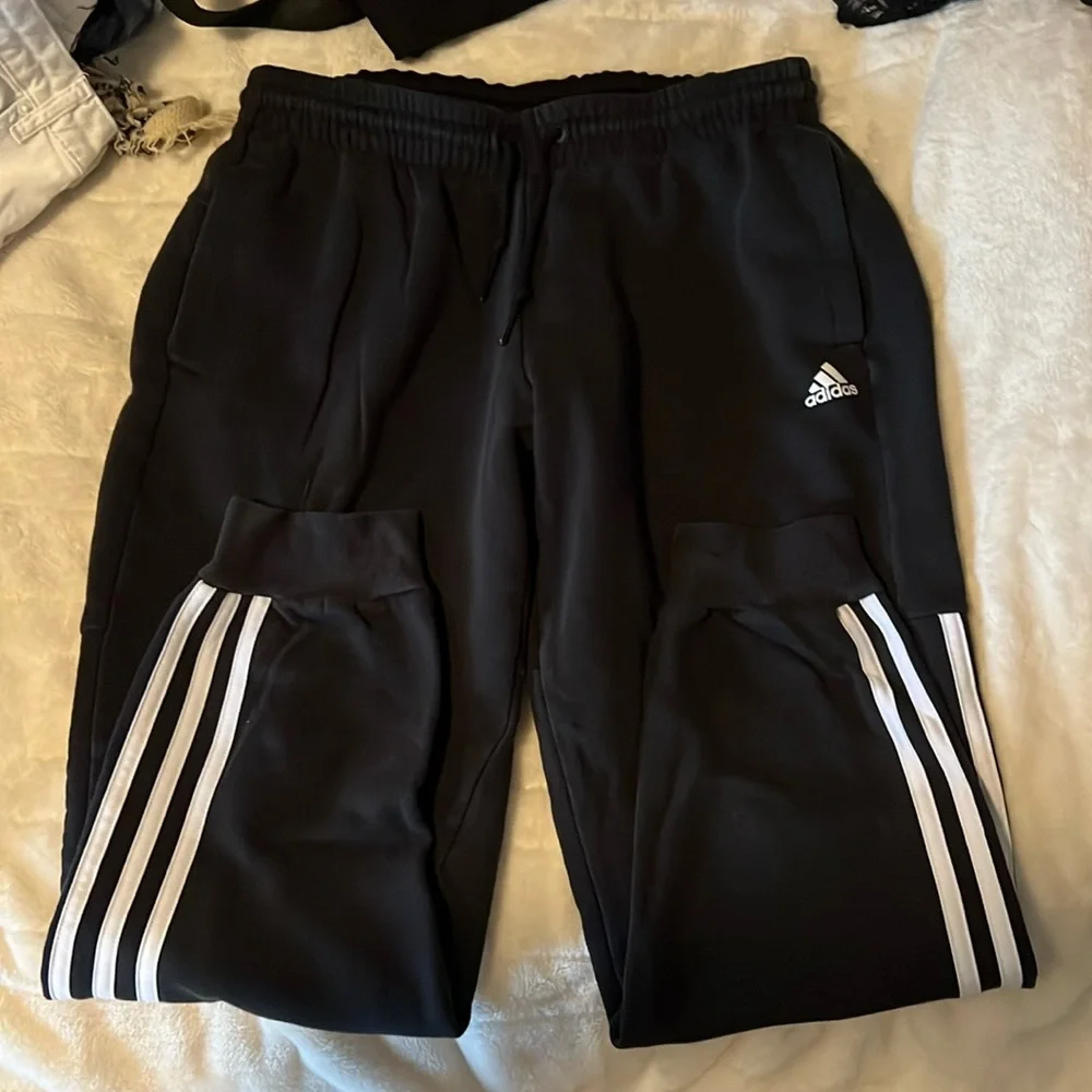 Women’s adidas sweats - Picture 1 of 5